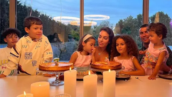 Роналду повіз родину на лижний курорт – Родрігес не натішиться