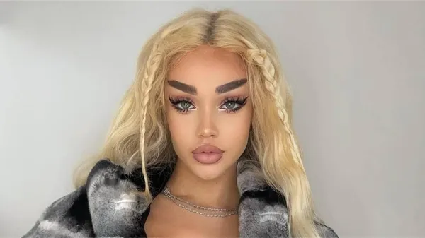 Бывшая Вербича сделала детальный видеообзор на каждую свою прелесть – прикрывается милым личиком