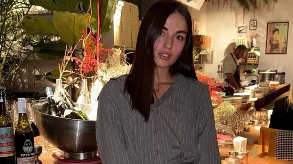 Під сонцем Баку: обраниця Штогріна зачарувала стильним образом