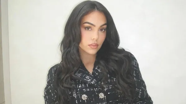 Согревает не только шуба: горячий образ избранницы Роналду восхищает сеть