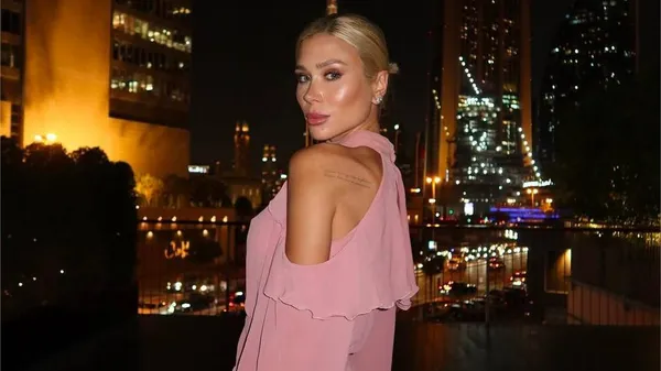 "Доводиться наряджатися в спортзал": Конопля йде на тренування в образі діснеївської принцеси