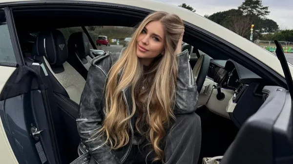 Жена Забарного покоряет Париж: новые фото, которые невозможно пропустить