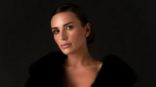 Дівчина Волошина в спортзалі: суперсексуальна фігура в стильному тренувальному образі