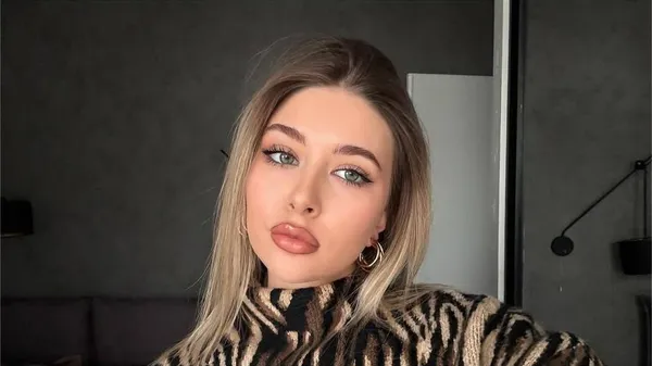 Пассия Климчука покоряет стильным аутфитом – элегантность в каждой детали