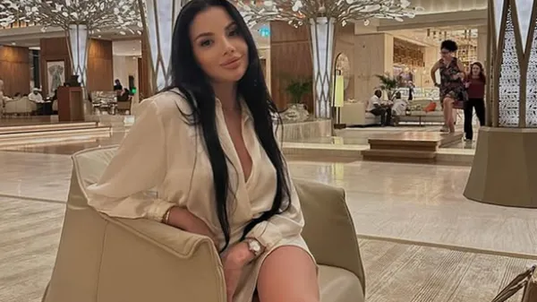 Вишукана любка Янакова у гарячому total black приковує погляди – занадто ідеальна, щоб ігнорувати