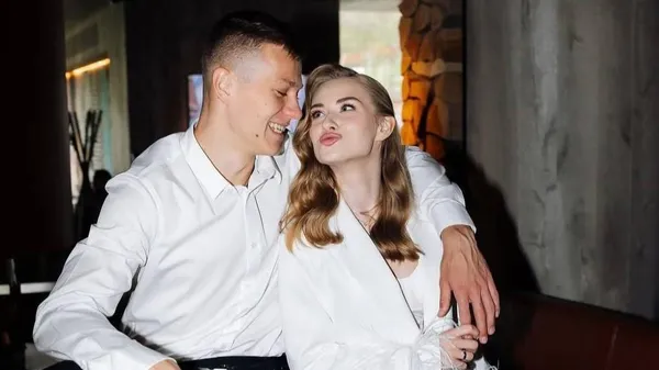 Уют только вдвоем: фото супругов Сычей вызвало волну нежности