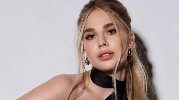 Весна глазами музы Забарного: нежность, женственность и утонченность в нескольких кадрах