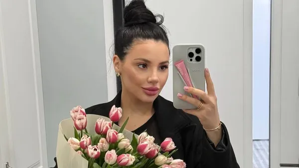 Янакова підкорює Берлін стильним аутфітом – харизма та впевненість в кожному русі