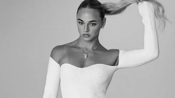 Білодід паморочить у спокусливому образі з італійських канікул – естетика і стиль