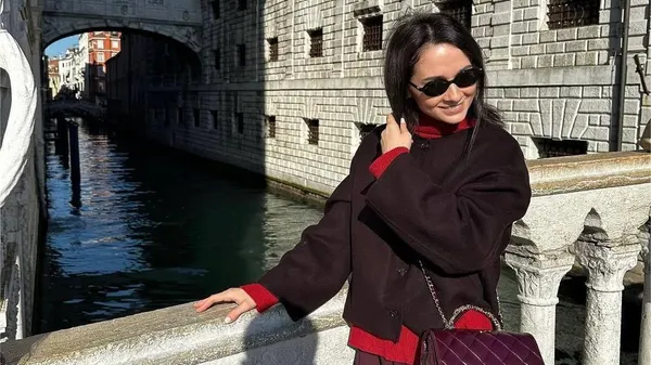 Вродлива дружина Сидорчука підкорює чарівними фото – поділилася ніжним настроєм