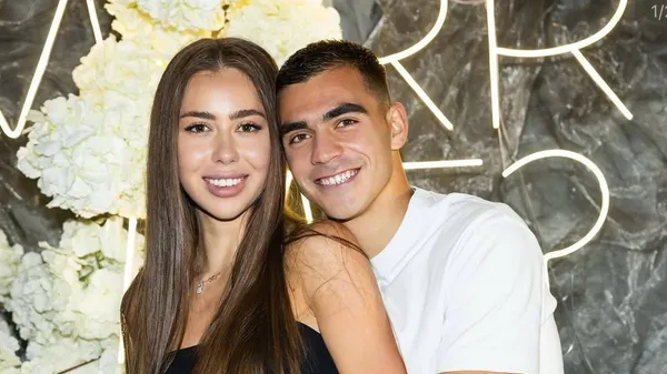 Возлюбленная Вивчаренко в теплых объятиях футболиста – кадр, дышащий любовью