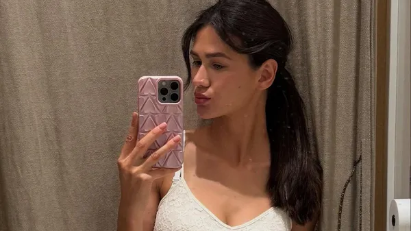 Кіпер Шахтаря покохав футболістку з обкладинки Playboy – різниця у віці не завада бурхливому роману