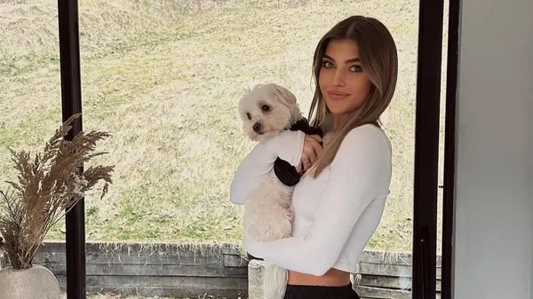 Стильна любка Притули зачаровує стриманою елегантністю – атмосферні кадри незрівнянної красуні