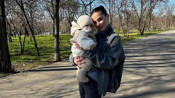 Без фальші й пафосу: кохана Данченка продемонструвала щиру материнську любов на публіку