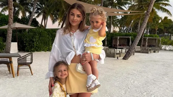 Сімейна ідилія: Зінченки показали, як ростуть їхні маленькі принцеси