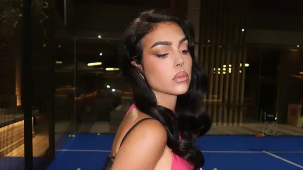 Кохана Роналду запалила мережу приголомшливою обручкою: величезний діамант коштує, як будинок