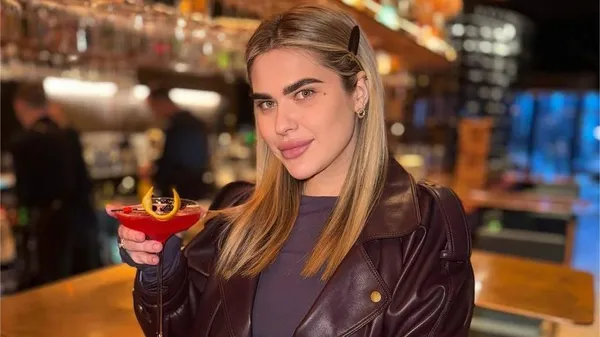 Возлюбленная Корниенко поделилась личным лайфхаком, как удержать мужчину возле себя – меткая самоирония