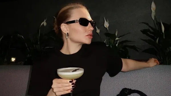 Вратарь в игре, а она – на стиле: возлюбленная Ермакова покоряет Instagram модным камбэком