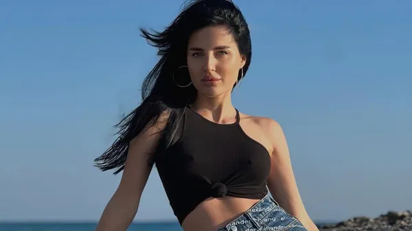 Лук, який хочуть усі: Третьякова зачарувала стильним костюмом і поділилася секретами образу