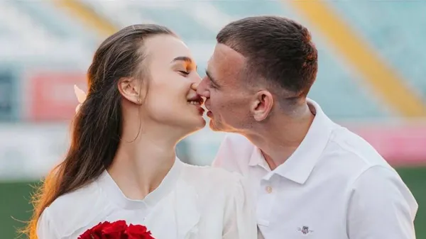 Подружжя Брагару розчулило ніжним знімком – нарешті закохані знову воззʼєдналися