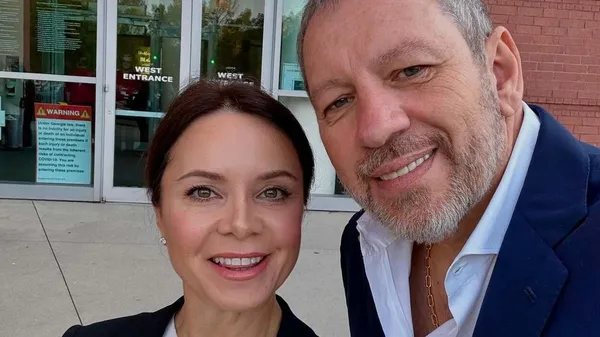 Подкопаева в США поздравила мужа и поблагодарила за любовь к Украине: "Тот, кто умеет держать крепко"