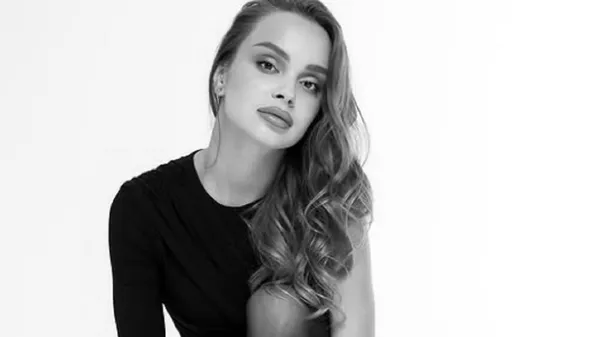 Дівчина зірки збірної України приворожила своїм ідеальним виглядом – неймовірний шарм