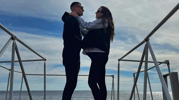 Безумное празднование жены Михайленко с ребенком на руках – поругала игрока Динамо после матча