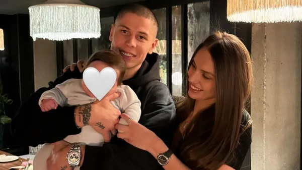 Попов впервые показал своего первенца – умопомрачительная фотосессия с женой крадет все сердечки