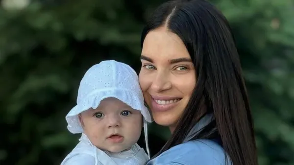 Доньки Усика підкорюють серця у нових кадрах – моменти, що зігрівають душу