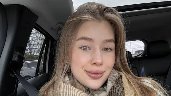 Кохана Драмбаєва запалила спокусливою фотозйомкою – зухвало вийшла за рамки