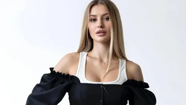 Клубна ведуча Руху розігріває мережу соковитими кадрами – розкіш на вищому рівні