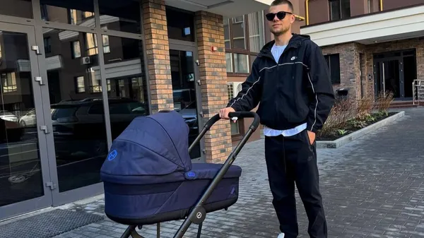 Футбольное будущее уже рядом: малыш Михайленко в милой фотосессии покоряет сердца