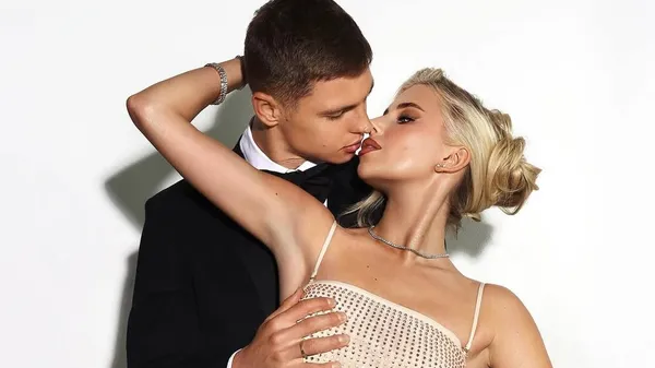 Савина растопила сеть нежным моментом с мужем – безграничная любовь в солнечных переливах