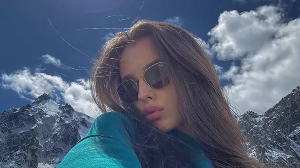 Именинница с характером: сестра Будка отпраздновала День рождения на тяжелом люксе