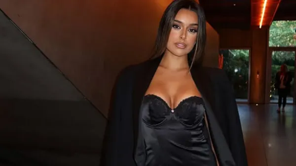 Палка колишня екс-партнера Ярмолюка на відпочинку засвітила точену фігуру і наробила галасу