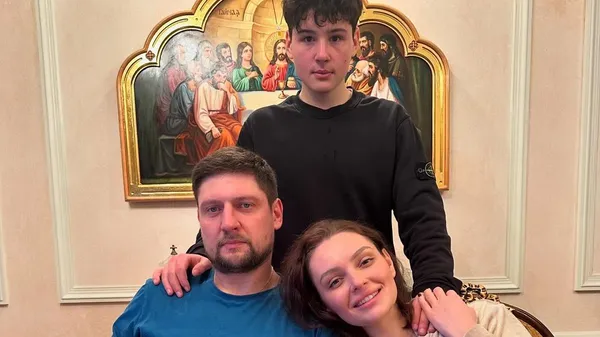 Селезнев снова станет отцом – элегантная возлюбленная раскрыла тайну на свадьбе Очеретько