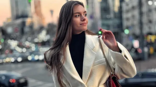 Улюблена квітка та усмішка на повну – Кучеренко показала себе по-новому