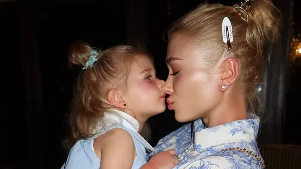 Жена и дочь Конопли показали как выглядит настоящее счастье – любовь, которую не затмит ничто