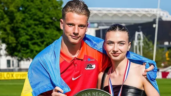 "Заради наших стосунків покинула університет": кохання журналістки з України і голкіпера АЗ