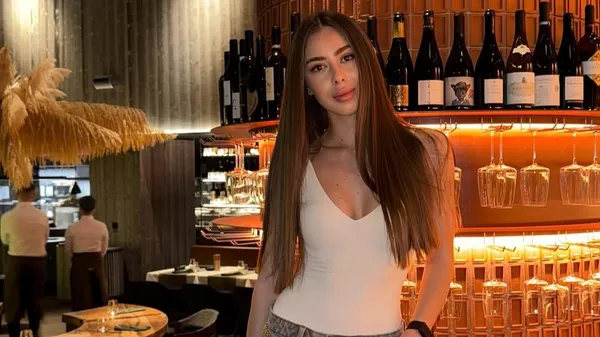 Вивчаренко засыпает свою возлюбленную роскошными букетами – романтика на максимум