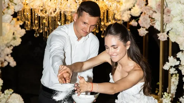 Футболіст Криськів засвітився з гарячою брюнеткою: між ними – хімія