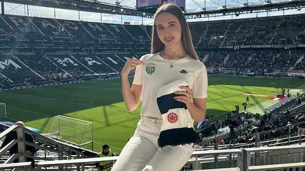 "Відчуття, ніби це був матч Ліги Європи": ведуча Карпат дописала диплом в ейфорії від перемоги