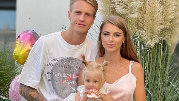 Бабочки между строк: жена Шабанова показала кадр, говорящий без слов