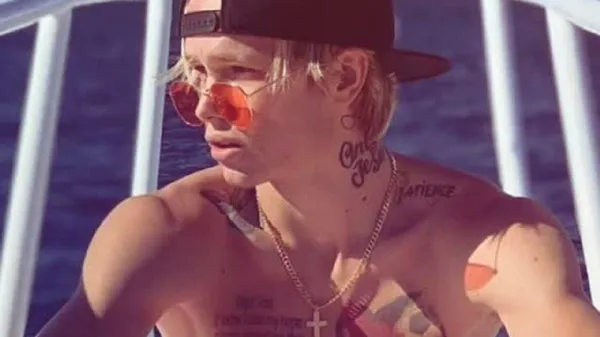 Мудрик засвітився з топовою футбольною ведучою – чарівна компанія на фінал Ліги конференцій