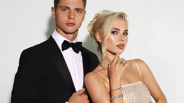 Гаряча блондинка поряд із Бондарем: Савіна знову затьмарила всіх своїм виглядом