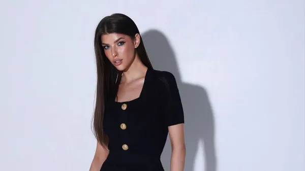 Любимая Очеретько словно сошла с обложки глянца – настолько уж красива