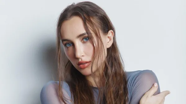 Різатдінова відверто розповіла про маму, яка живе в окупованому Криму: "А що – краще Кабаєва?"