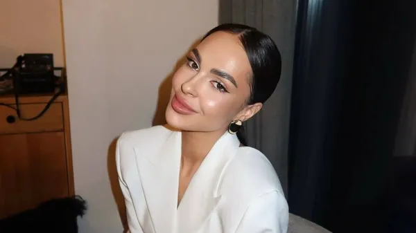 Простота с нотками шика – возлюбленная Шапаренко как всегда на высоте