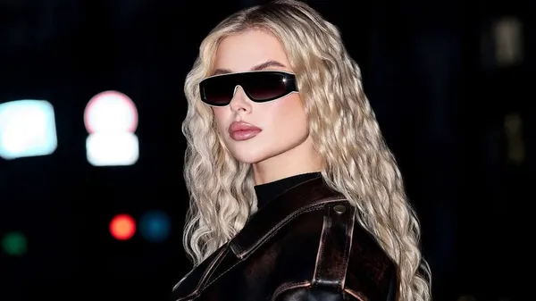 Гламурная Савина зажигает изысканным видом – настоящая украинская Барби