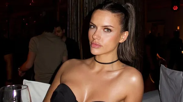 Її тіло – це гріх: фанатка Олімпіакоса роздяглася у спортзалі й збудила весь Instagram